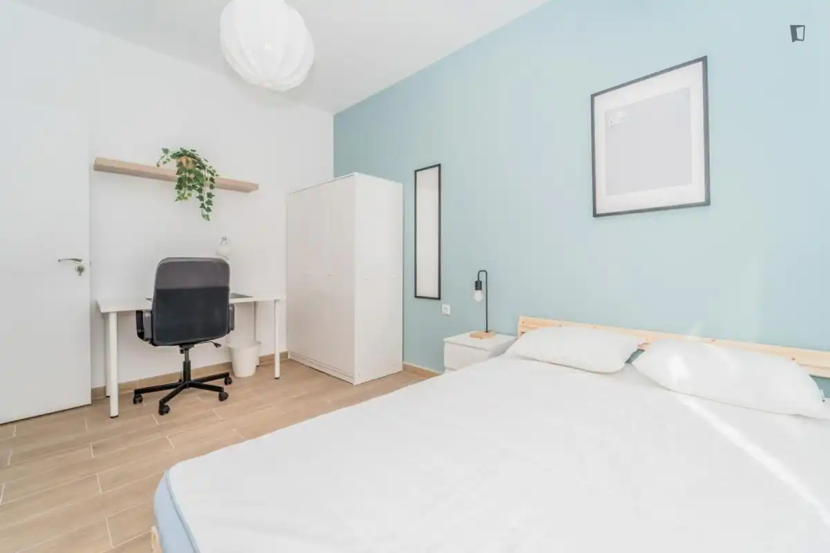 Dormitori de Apartament per a compartir en Valladolid Capital amb Calefacció, Moblat i Rentadora