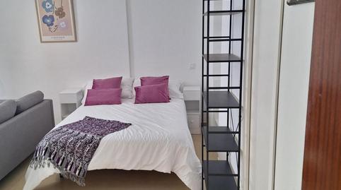 Foto 2 de Estudio de alquiler en Encarnación - Regina, Sevilla