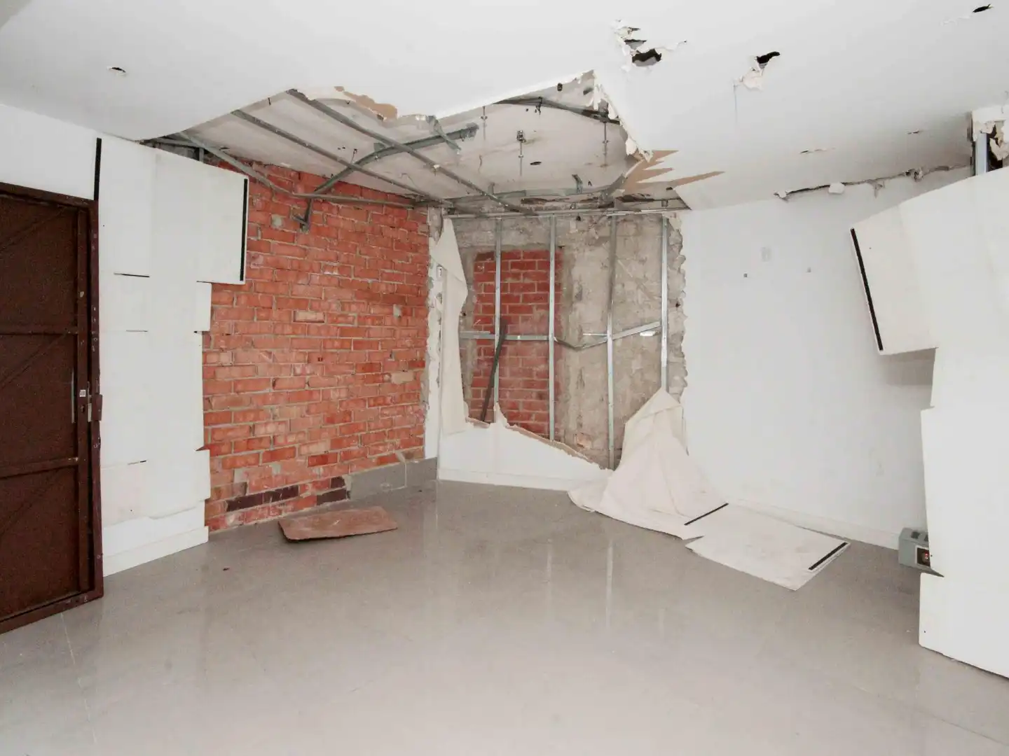 Local en venta en Cornellà de Llobregat
