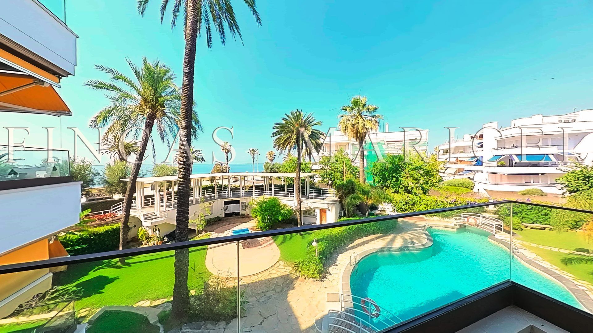 Exterior view of Flat for sale in Sitges  with Air Conditioner, Heating and Terrace