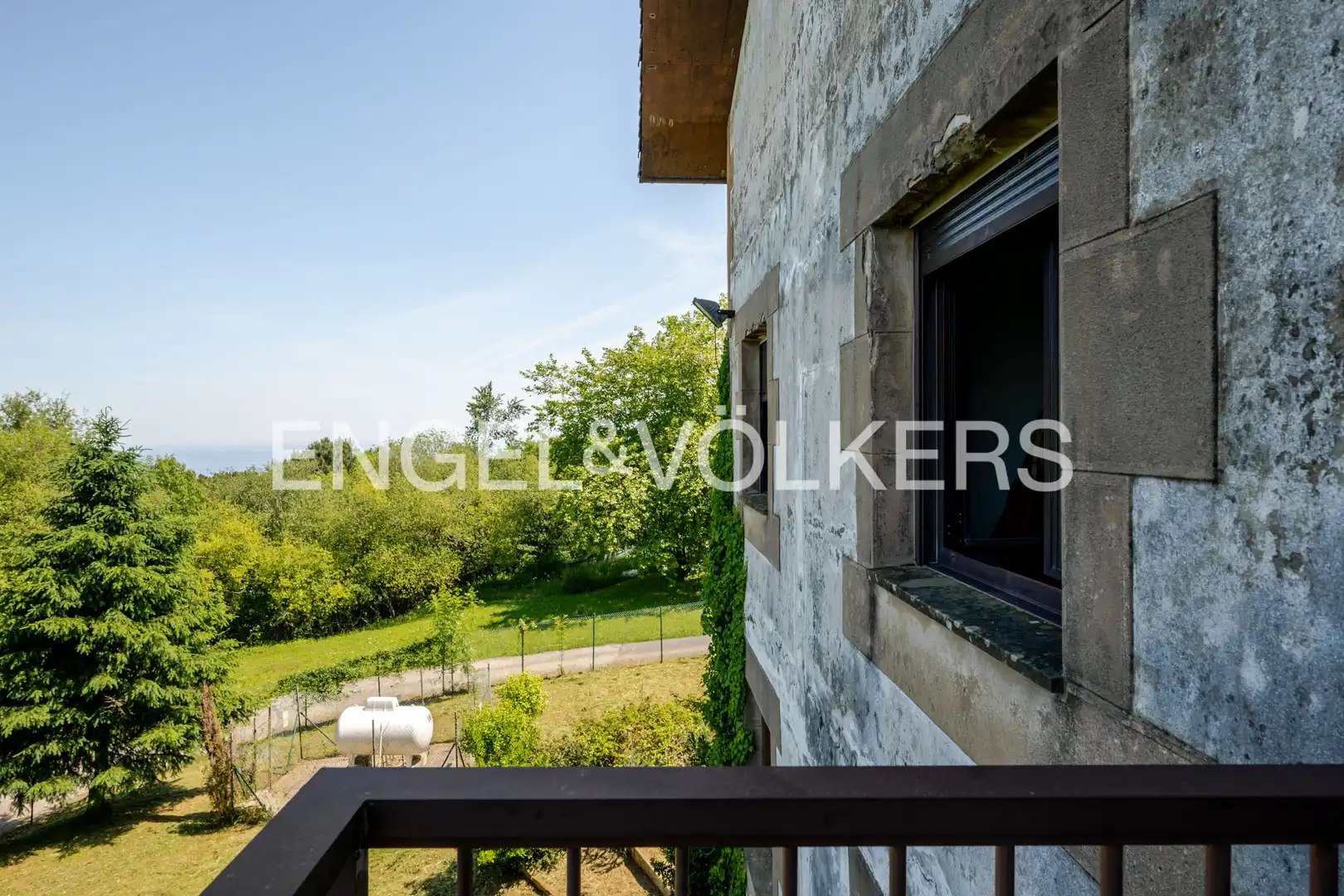 Terrassa de Casa adosada en venda en Donostia - San Sebastián  amb Calefacció, Jardí privat i Terrassa