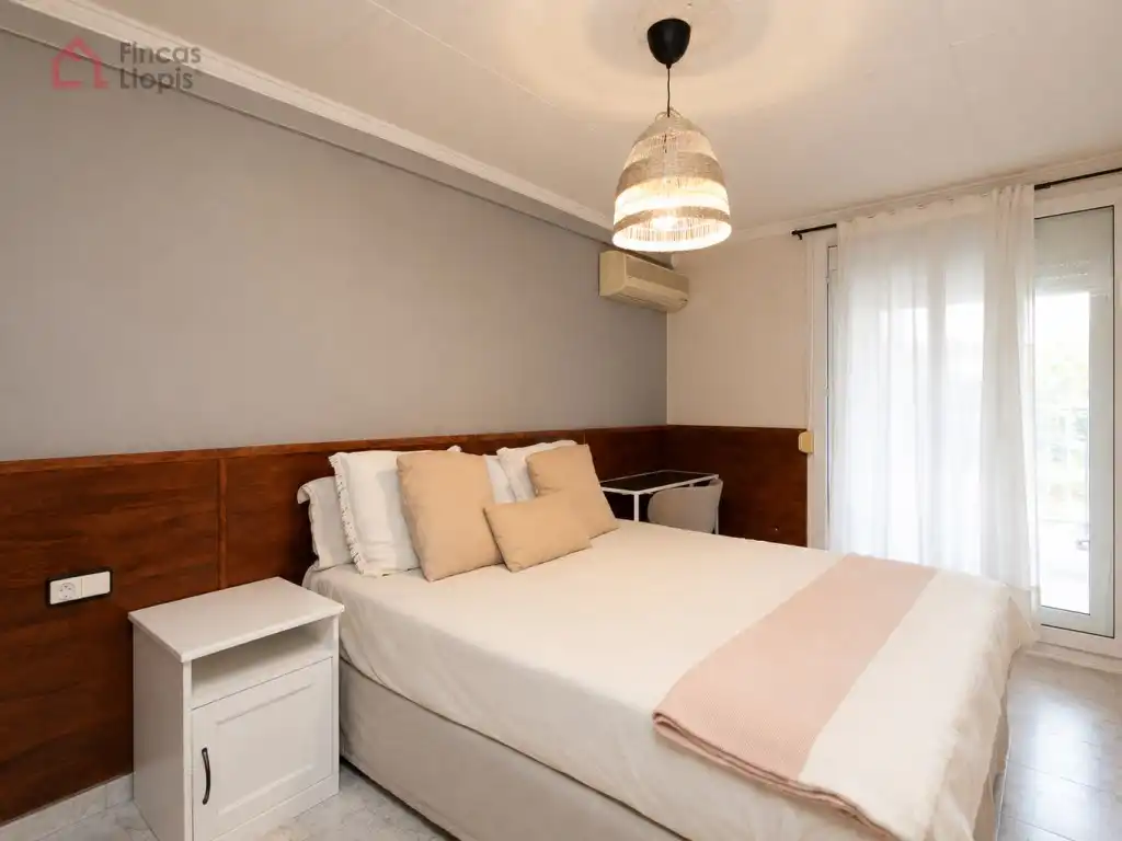 Bedroom of Flat for sale in Barcelona  with Terrace