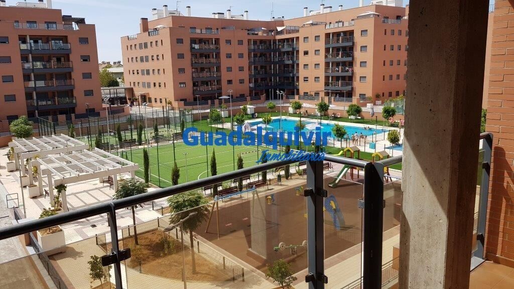 Jardí de Pis de lloguer en Montequinto amb Aire condicionat, Jardí privat i Terrassa