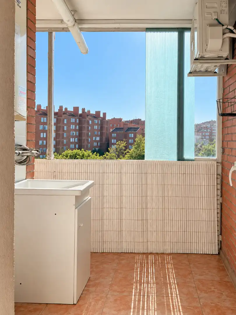 Piso con terraza en venta en Carrer de Vergara 10, imagen 3