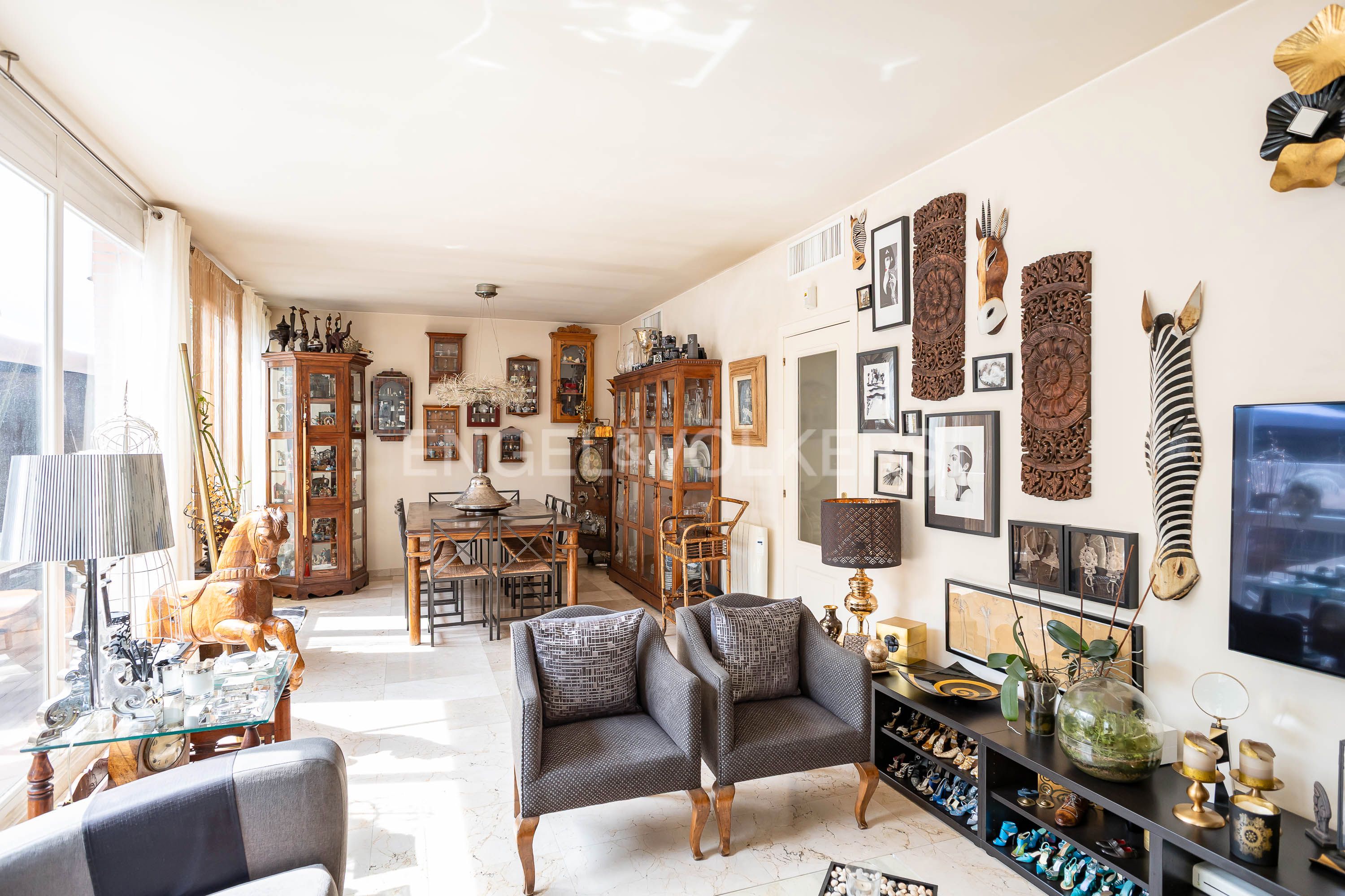 Sala de estar de Casa o chalet en venta en  Madrid Capital con Aire acondicionado, Calefacción y Jardín privado
