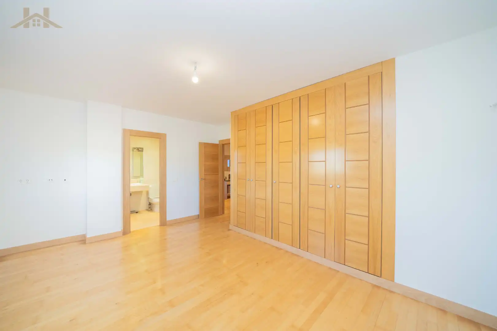 Habitación de Casa o chalet en venta en Miraflores de la Sierra con Aire acondicionado, Calefacción y Jardín privado