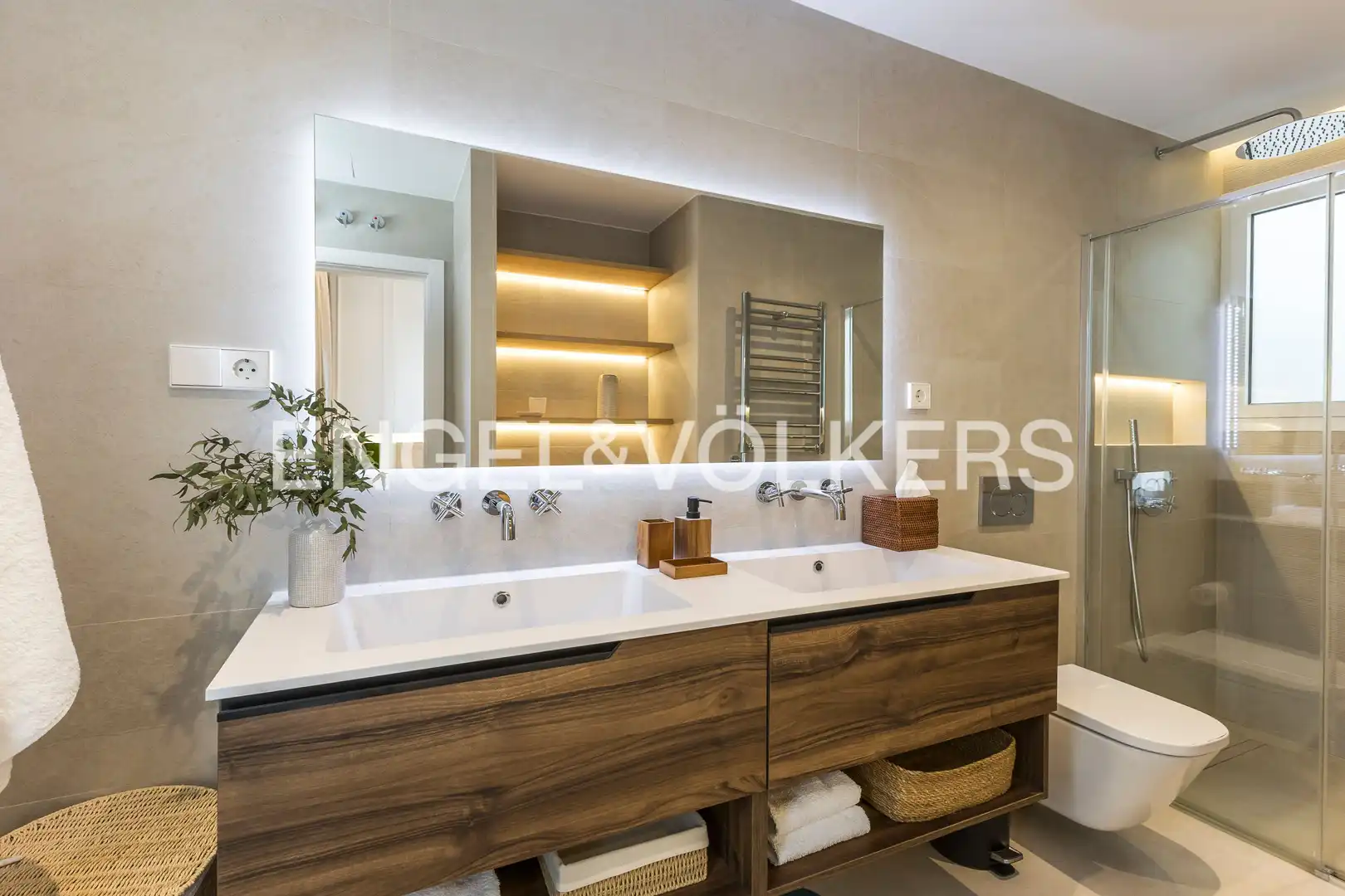 Badezimmer von Wohnung zum Verkauf in Madrid mit Klimaanlage, Heizung und Terrasse