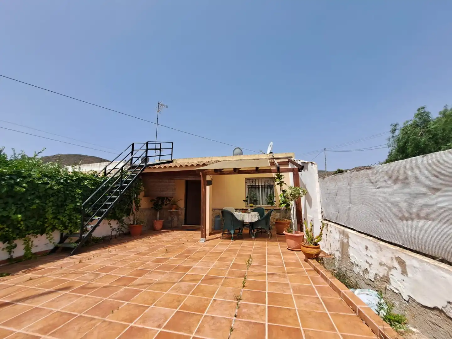 Vista exterior de Casa o xalet en venda en Cartagena amb Aire condicionat, Calefacció i Jardí privat