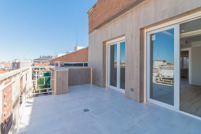 Ático en Venta en Calle de O'Donnell, 50 en Ibiza de Madrid