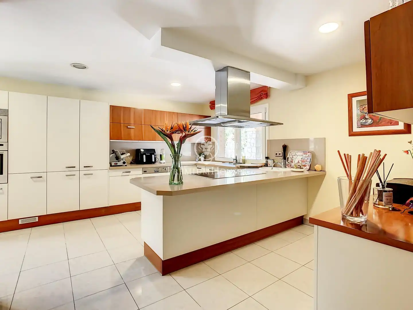 Cocina de Casa o chalet en venta en Badalona con Aire acondicionado, Calefacción y Jardín privado