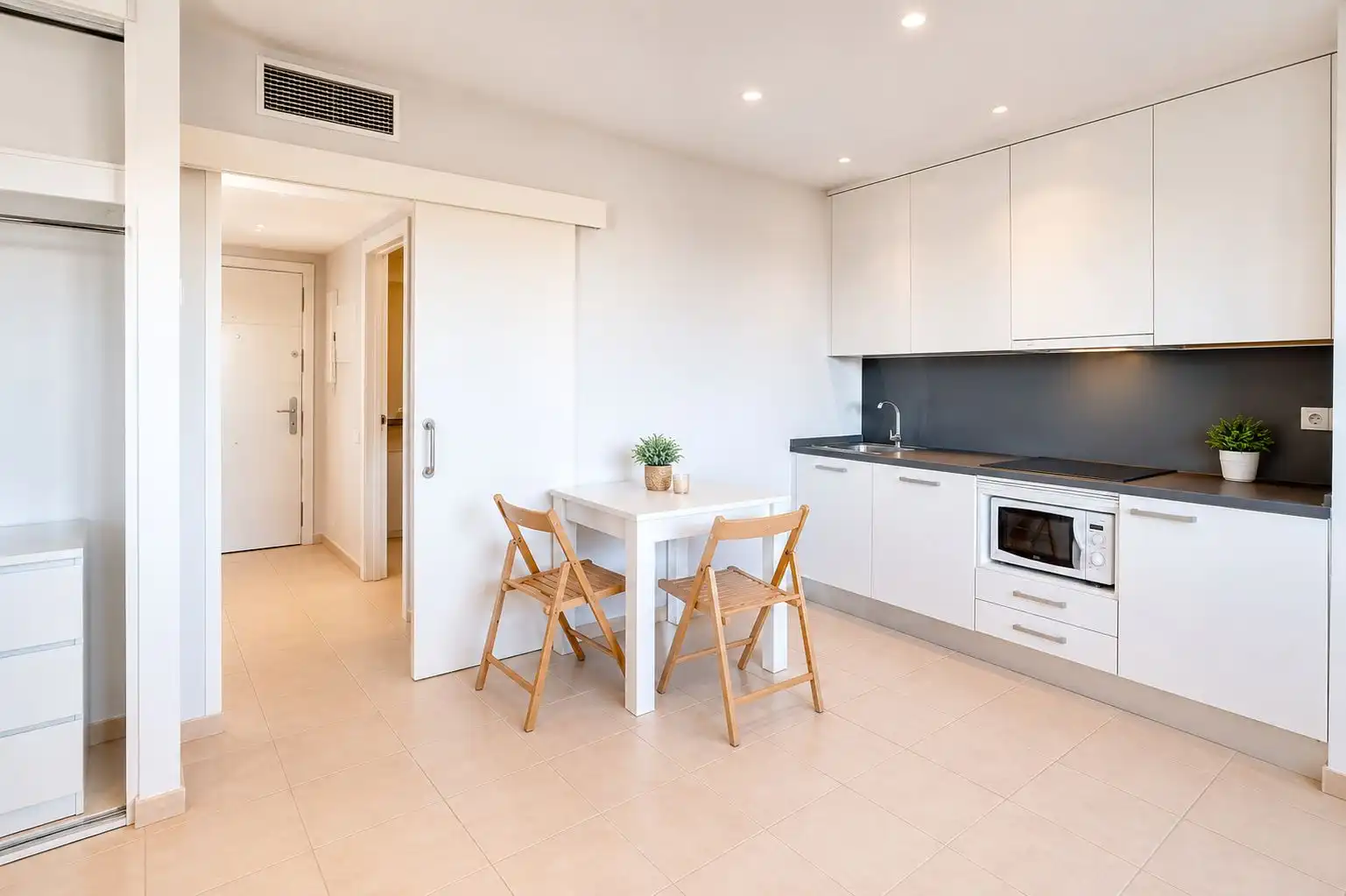 Kitchen of Flat for sale in El Puerto de Santa María  with Air Conditioner, Heating and Swimming Pool