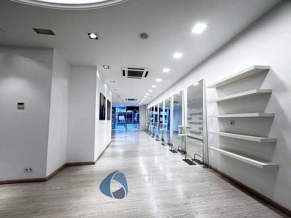Business premises for sale in Portugal, imagen 3