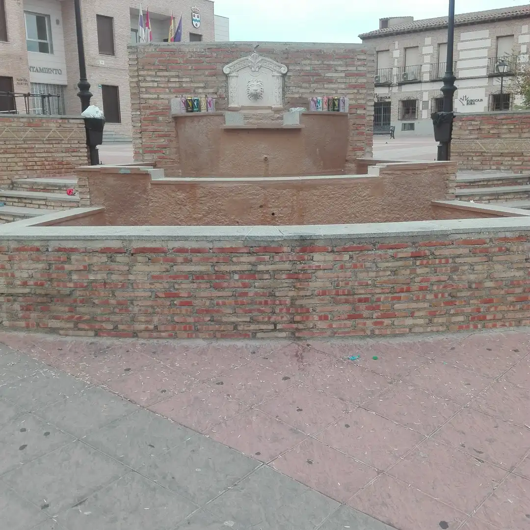 Vista exterior de Casa o xalet en venda en El Casar de Escalona amb Calefacció i Jardí privat