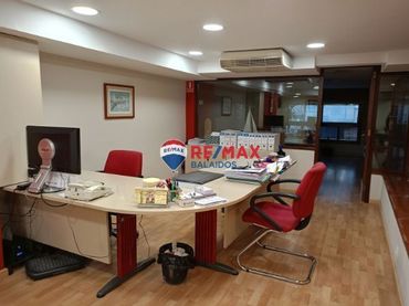 Büro mit Aufzug zum Verkauf in Rúa de Luis Taboada