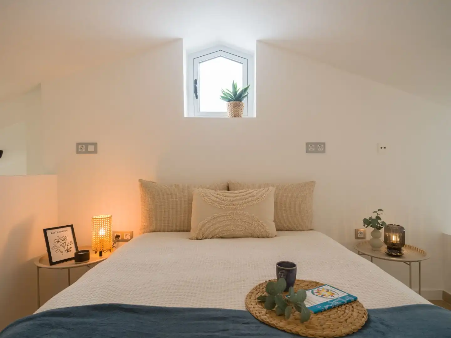 Bedroom of Attic for rent in Telde
