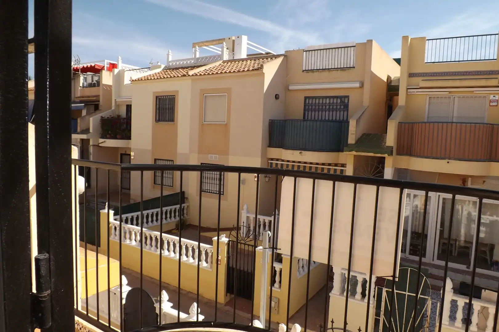 Vista exterior de Casa o chalet en venta en Torrevieja con Aire acondicionado, Amueblado y Horno