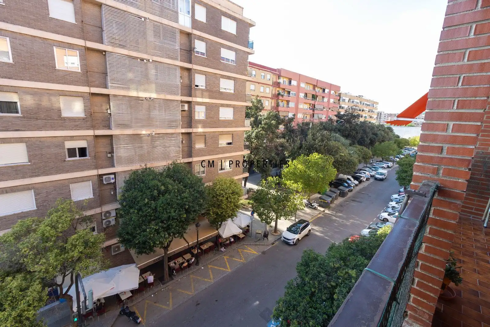 Außenansicht von Wohnung zur Miete in Quatre Carreres