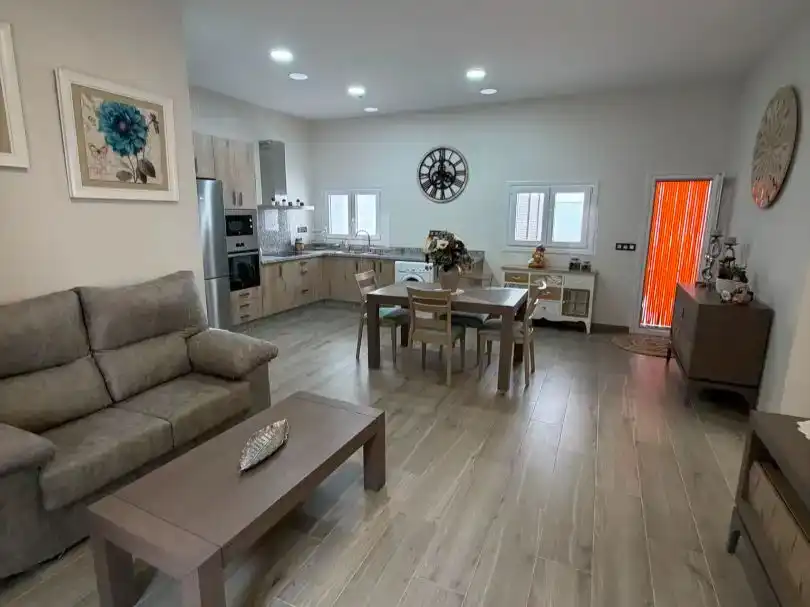 Sala d'estar de Pis en venda en Campillos amb Aire condicionat, Jardí privat i Traster