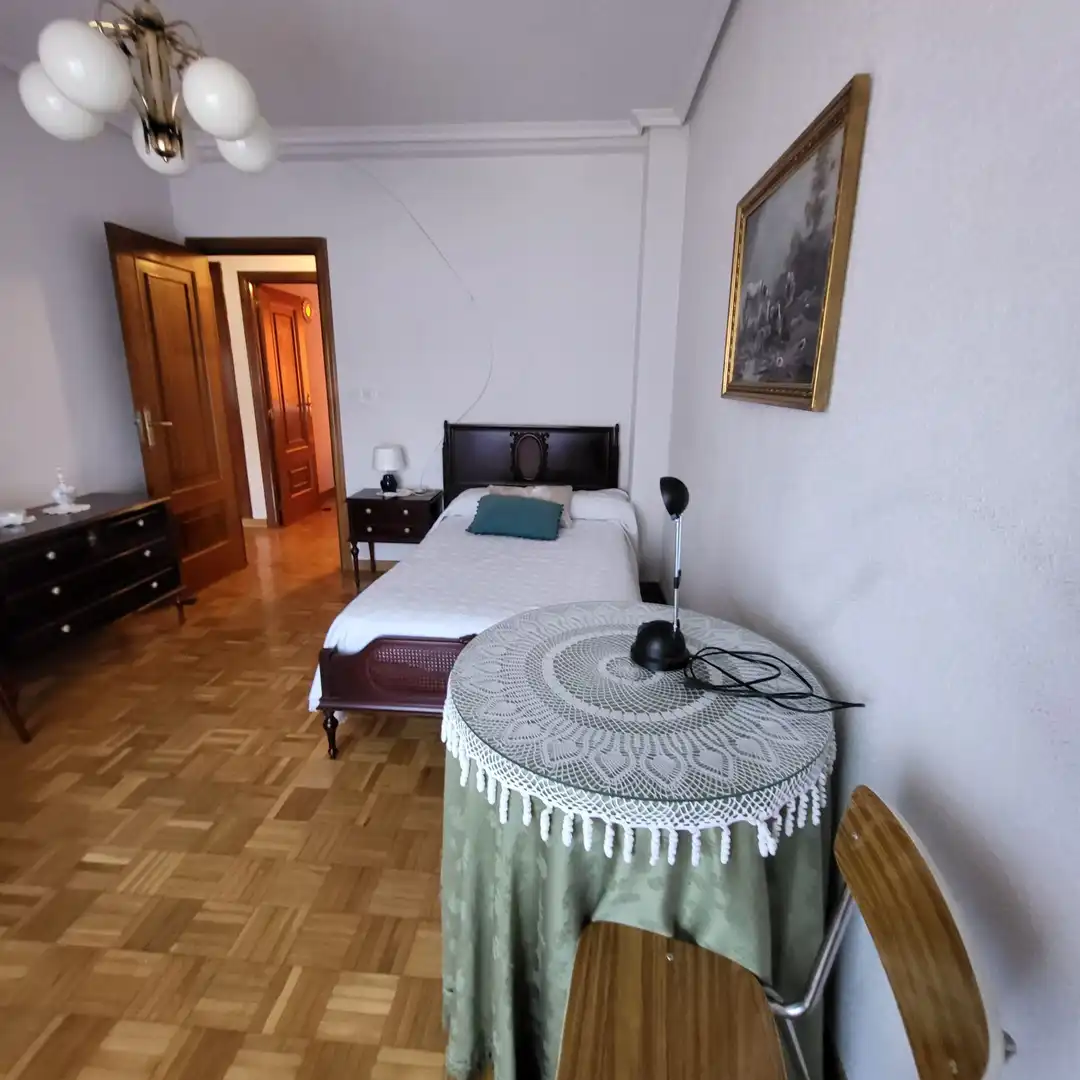 Schlafzimmer von Wohnung zur Miete in Ávila mit Heizung, Terrasse und Möbliert