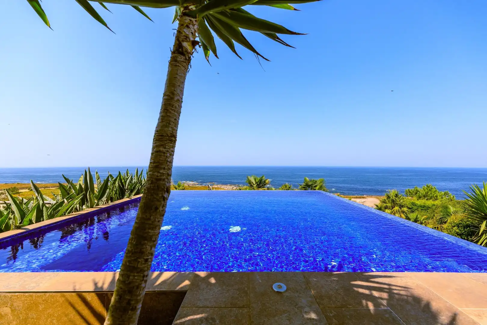 Swimming pool of Houses for sale in Oia  with Air Conditioner, Heating and Private garden