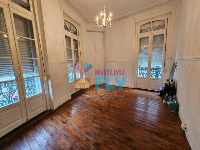 Piso en Venta en Ribadavia