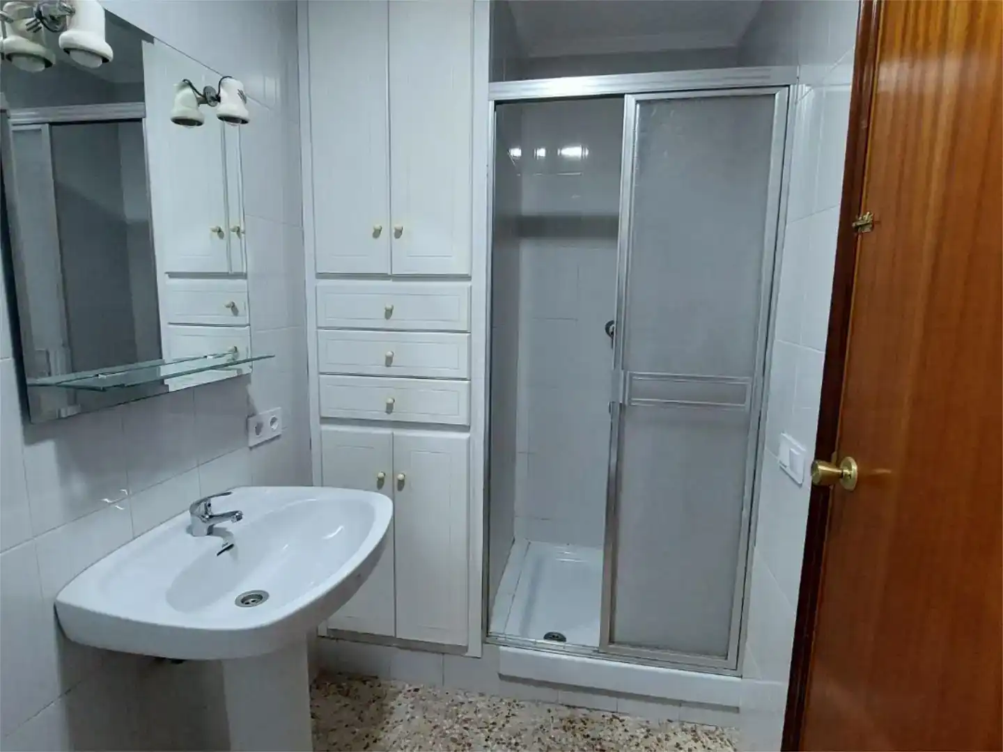 Bathroom of Flat for share in Castellón de la Plana / Castelló de la Plana  with Air Conditioner and Furnished