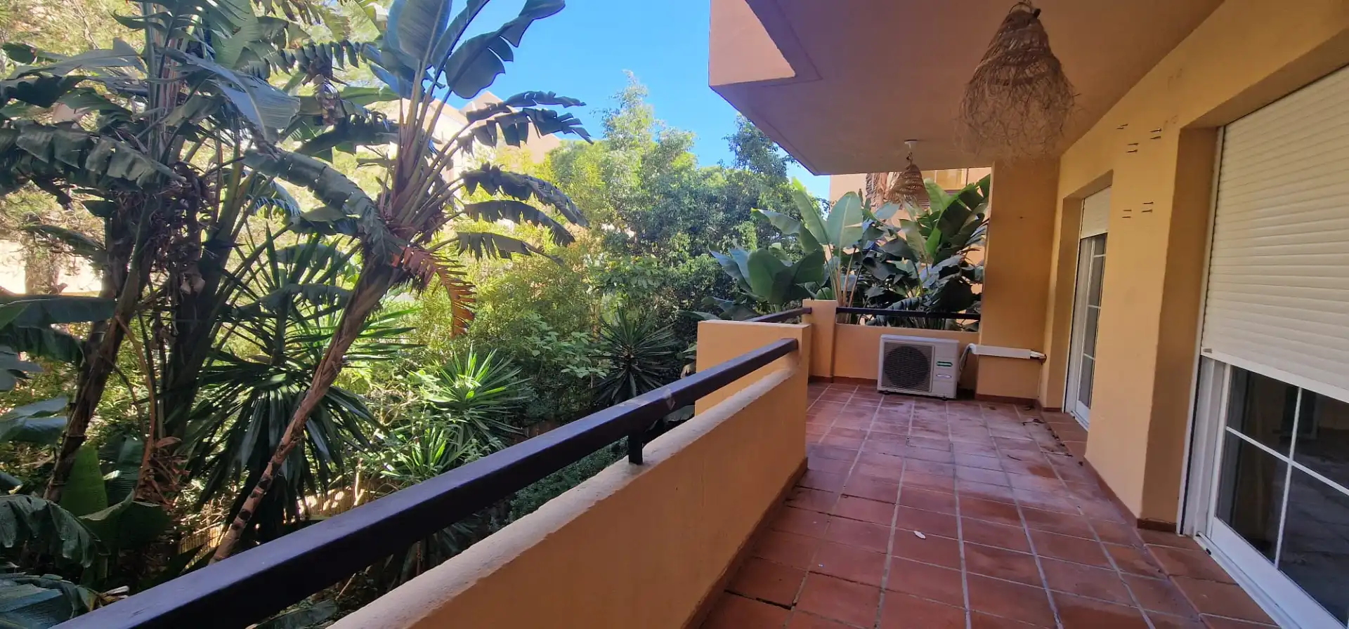 Jardí de Pis en venda en Marbella amb Terrassa i Piscina comunitària