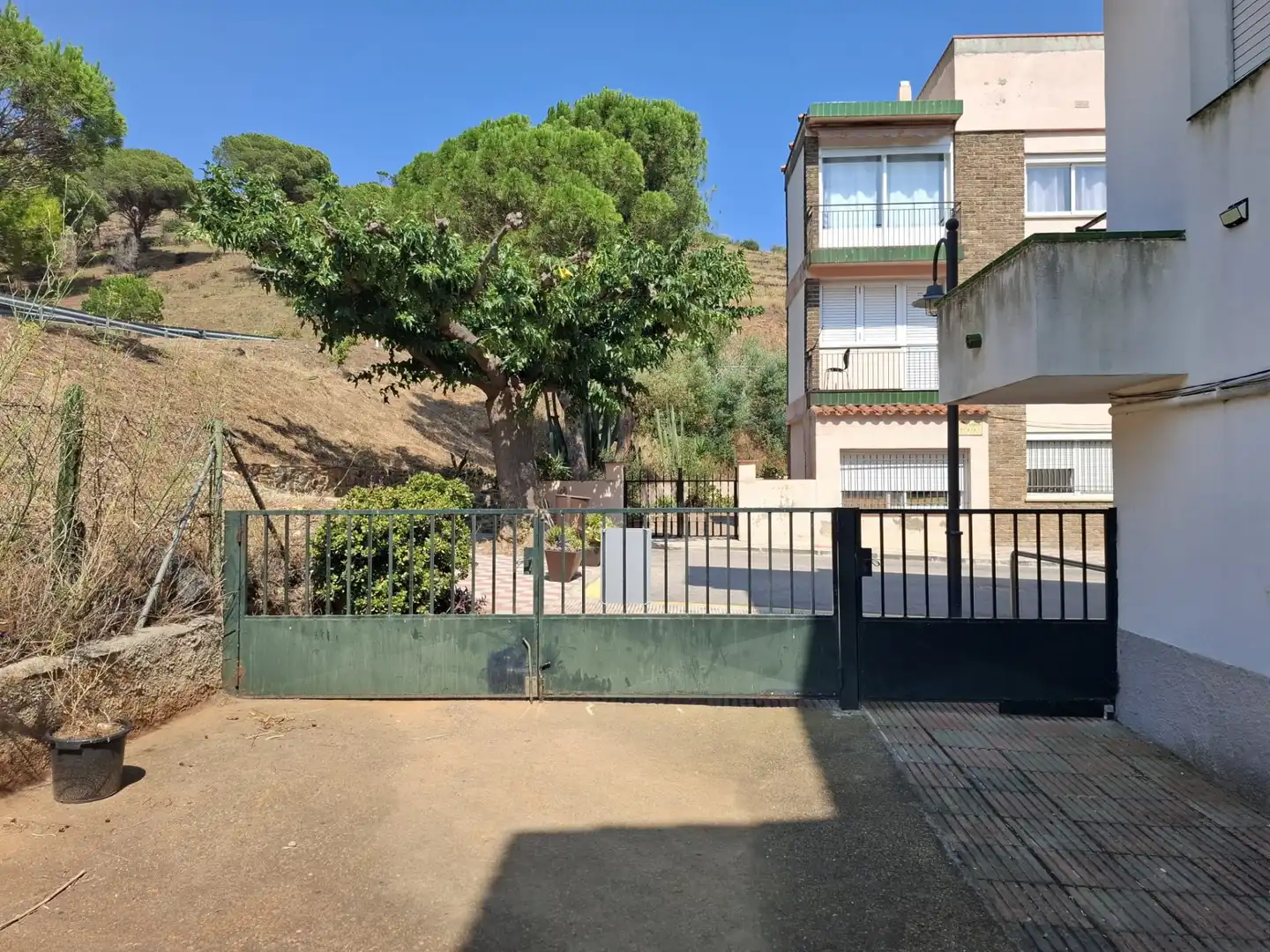 Vista exterior de Piso en venta en Colera con Calefacción y Amueblado