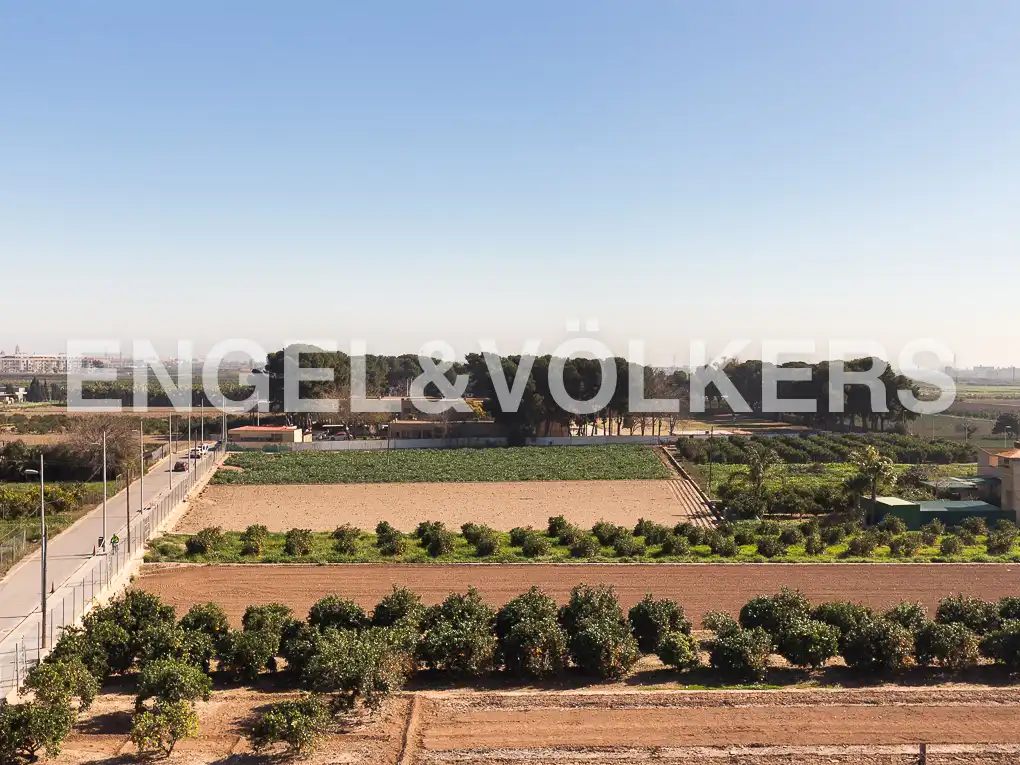 Dachboden zur Miete in Valencia mit Heizung, Terrasse und Möbliert