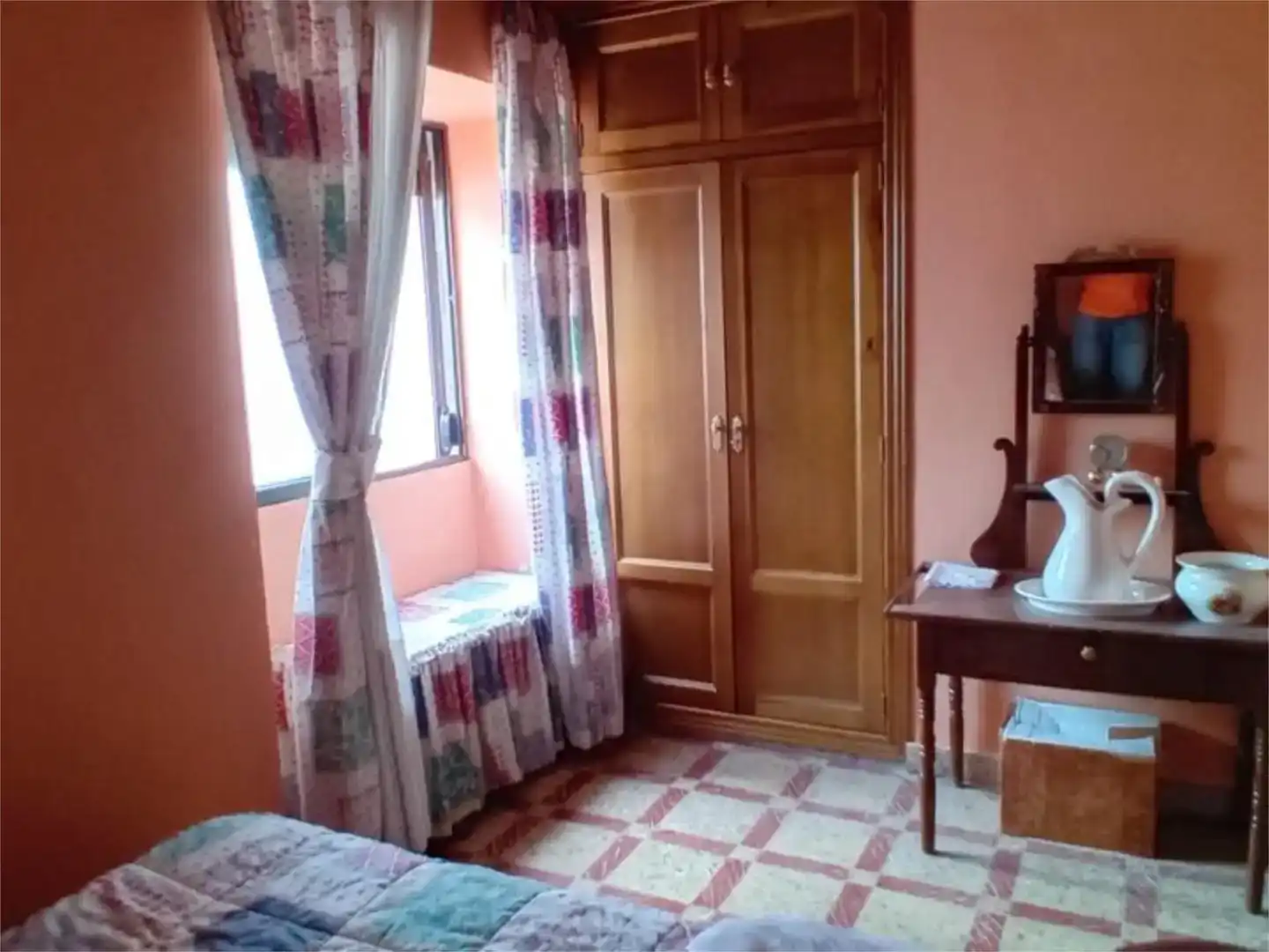 Dormitori de Casa adosada en venda en Bujalance amb Aire condicionat, Piscina i Balcó