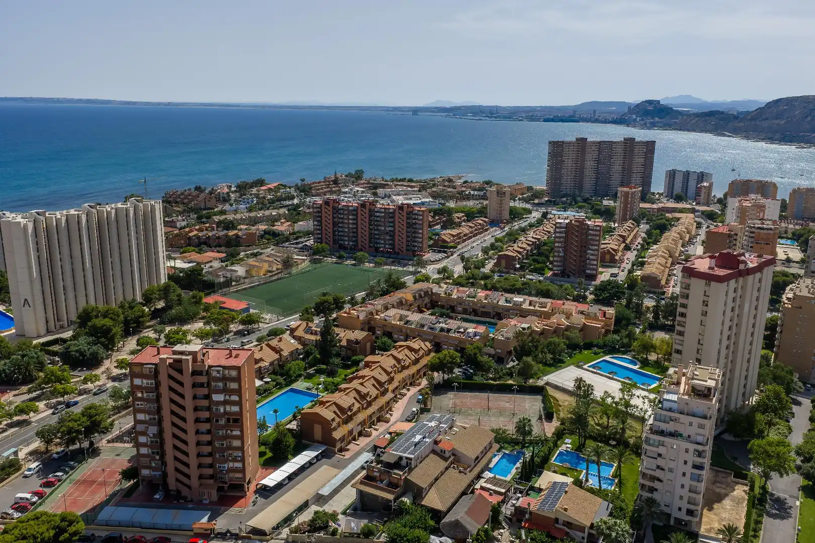 Vista exterior de Apartamento en venta en Alicante / Alacant con Piscina comunitaria
