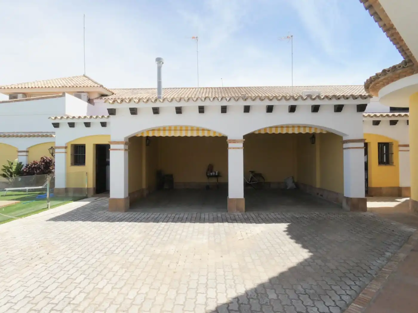 Houses for sale in Chiclana de la Frontera  with Air Conditioner, Private garden and Terrace