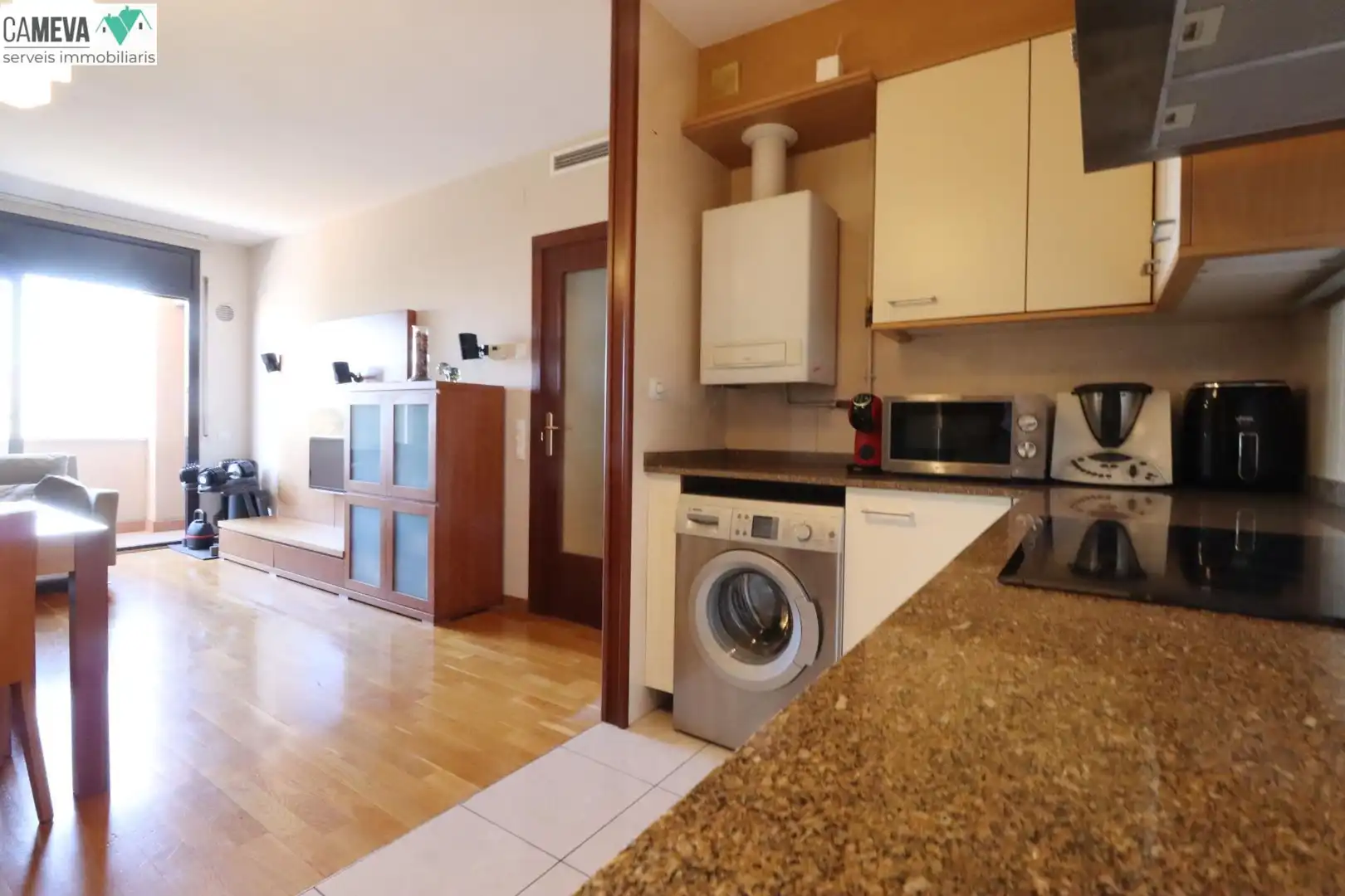 Cocina de Piso en venta en Sabadell con Calefacción, Trastero y Amueblado