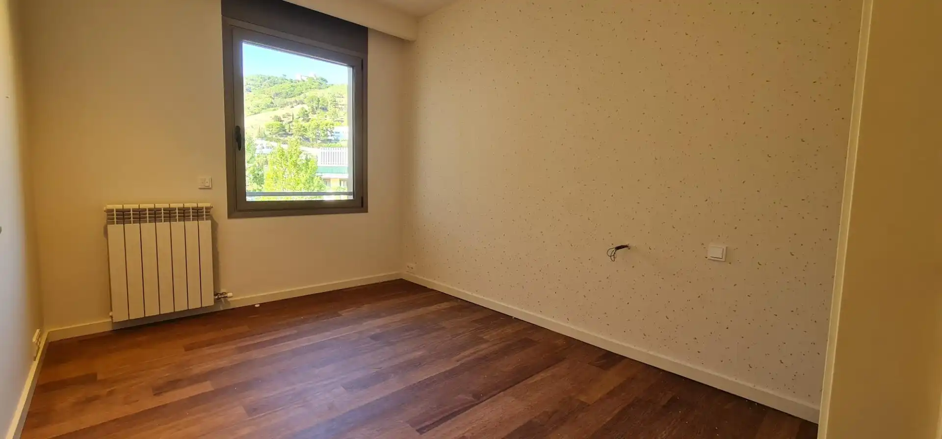 Dormitori de Casa adosada en venda en Barcelona amb Aire condicionat, Calefacció i Jardí privat