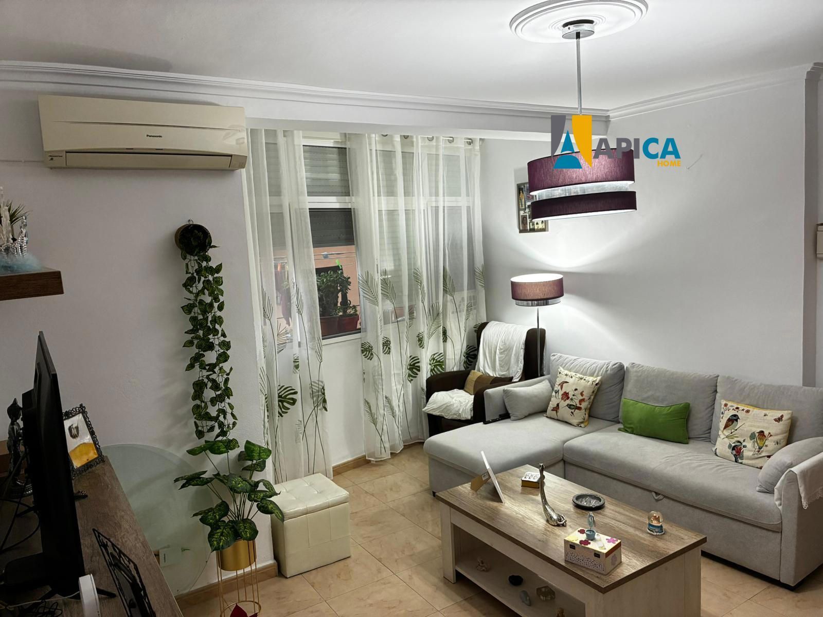 Sala d'estar de Pis en venda en Algeciras amb Aire condicionat