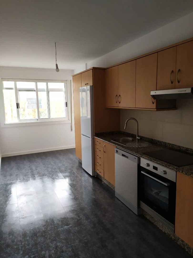 Kitchen of Flat to rent in A Coruña Capital   with Oven and Washing machine