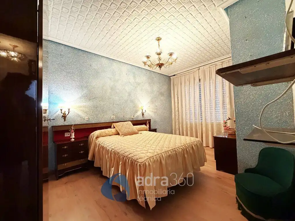 Bedroom of Attic for sale in  Logroño  with Terrace and Storage room