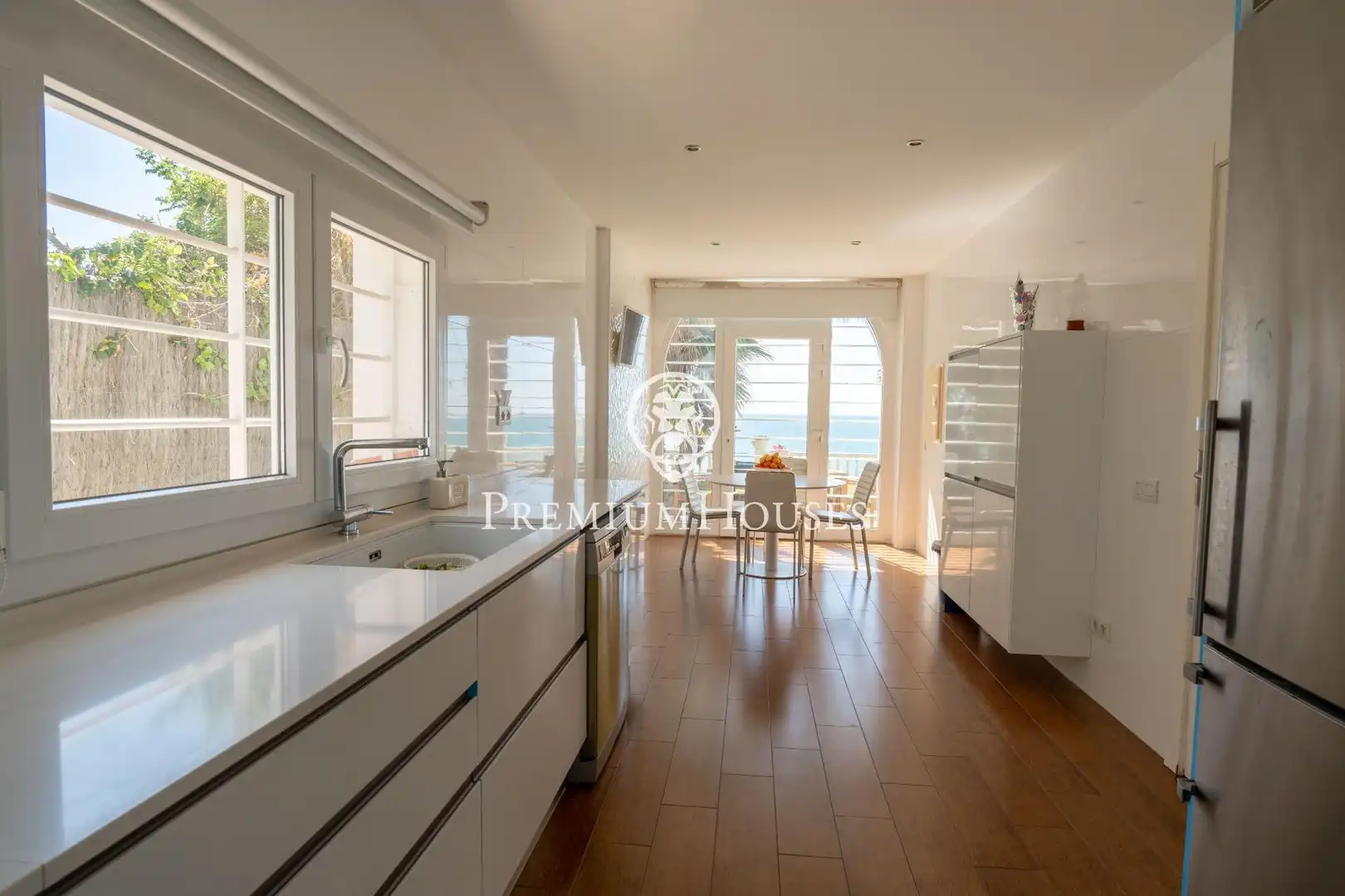 Kitchen of Houses for sale in Vilanova i la Geltrú  with Air Conditioner, Heating and Private garden