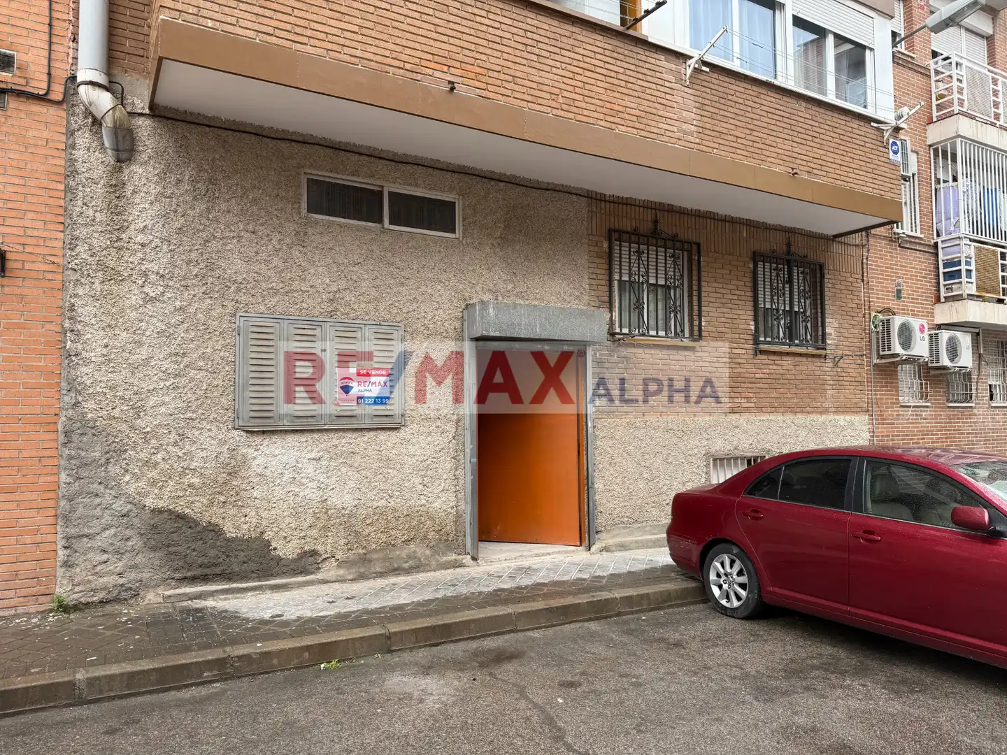 Vista exterior de Local en venta en Madrid