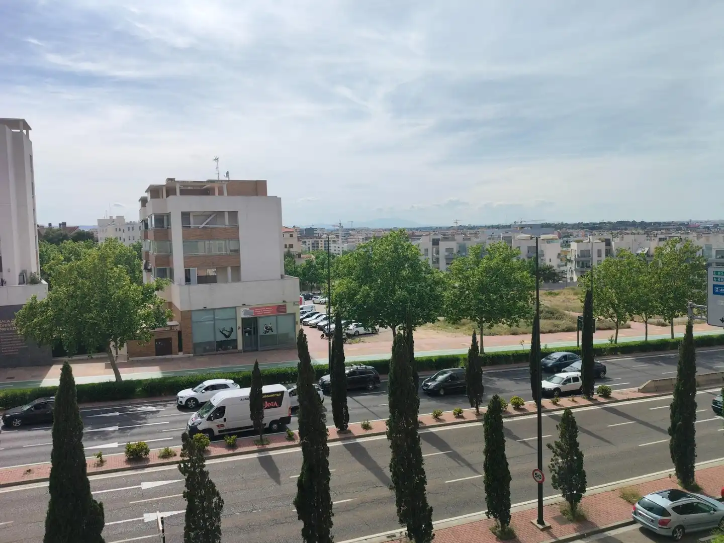 Parking de Piso en venta en Zaragoza con Calefacción, Terraza y Trastero
