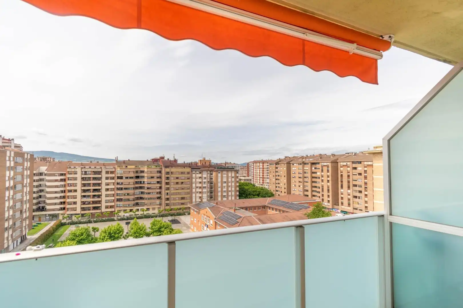 Terraza de Piso en venta en  Pamplona / Iruña con Calefacción, Amueblado y Balcón