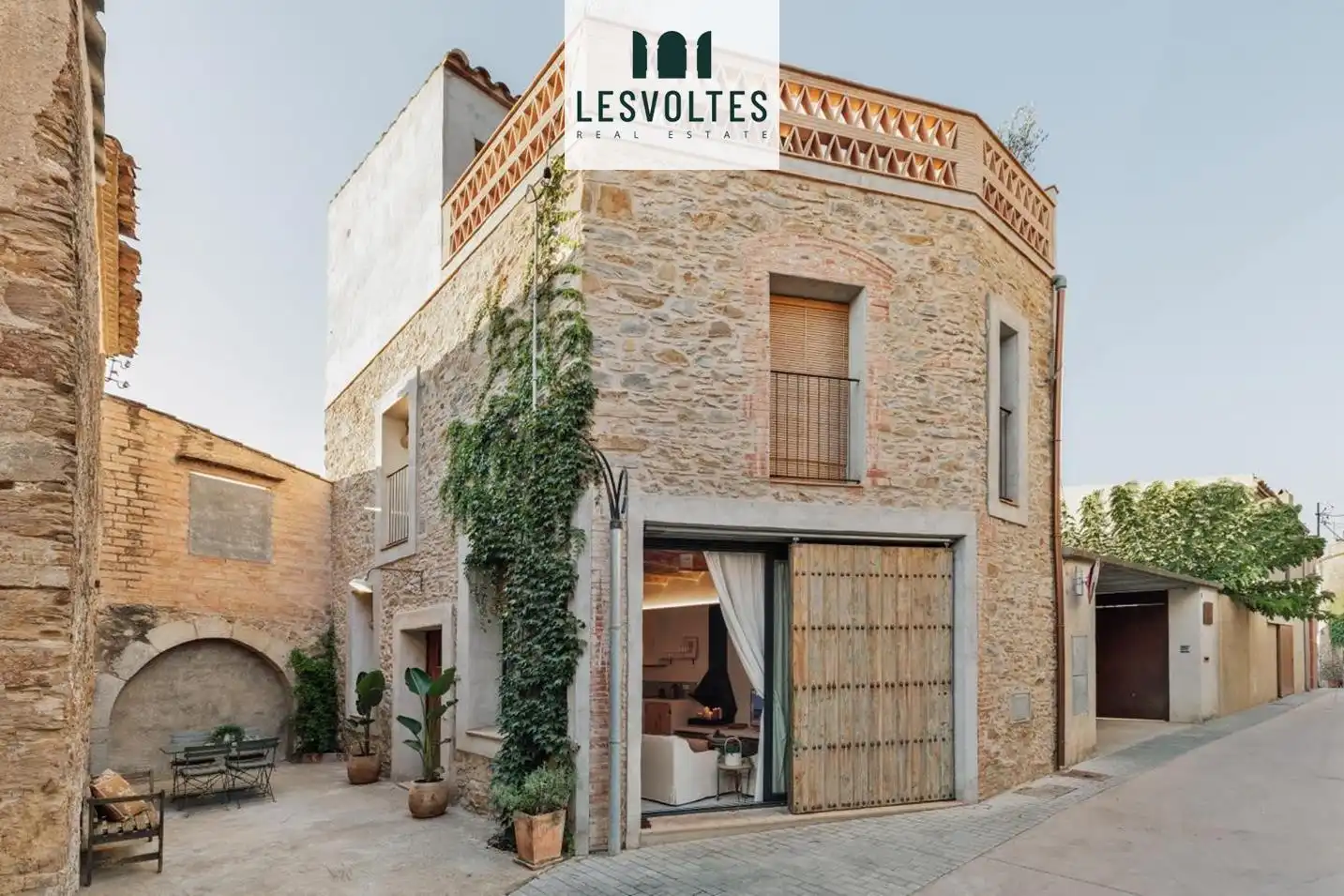 Vista exterior de Casa o xalet de lloguer en Gualta amb Calefacció, Terrassa i Balcó