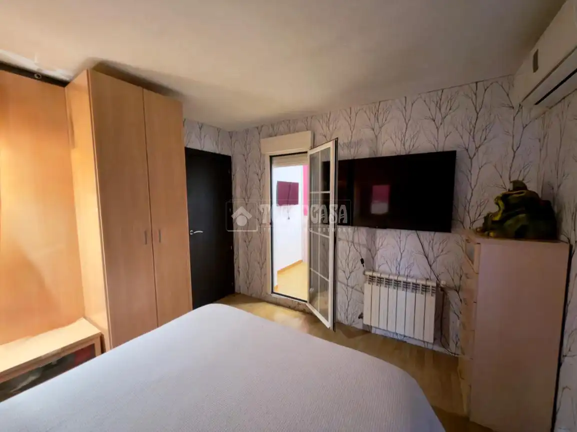 Habitación de Casa adosada en venta en Madrid con Aire acondicionado, Calefacción y Terraza