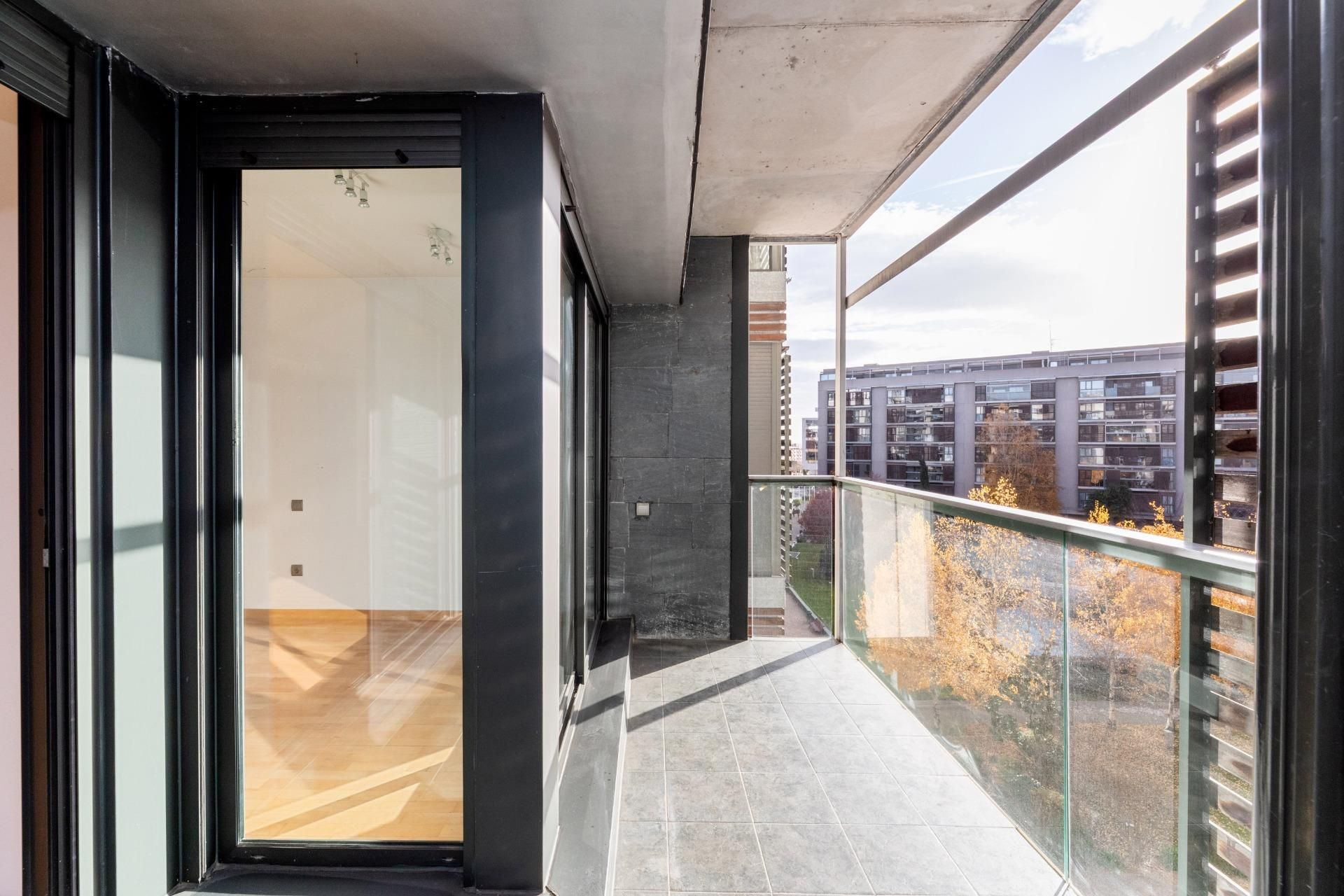 Balcony of Flat for sale in  Madrid Capital  with Air Conditioner, Heating and Private garden