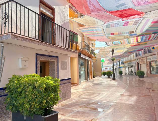 Casa adosada en Venta en Calle Málaga en Centro