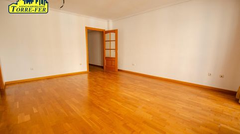 Foto 2 von Wohnung zur Miete in Plaza Vivas Perez, 1, Centro, Almería Capital