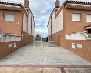 Aparcament de Casa o xalet en venda en Els Pallaresos amb Aire condicionat, Calefacció i Jardí privat