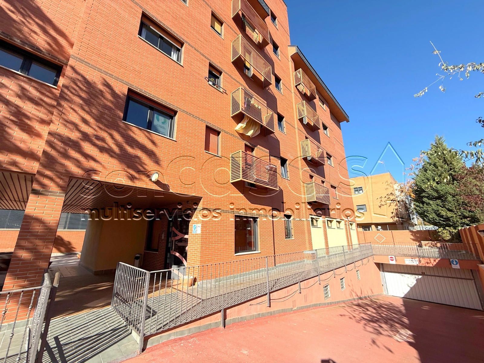 Exterior view of Duplex for sale in  Madrid Capital  with Air Conditioner, Heating and Terrace