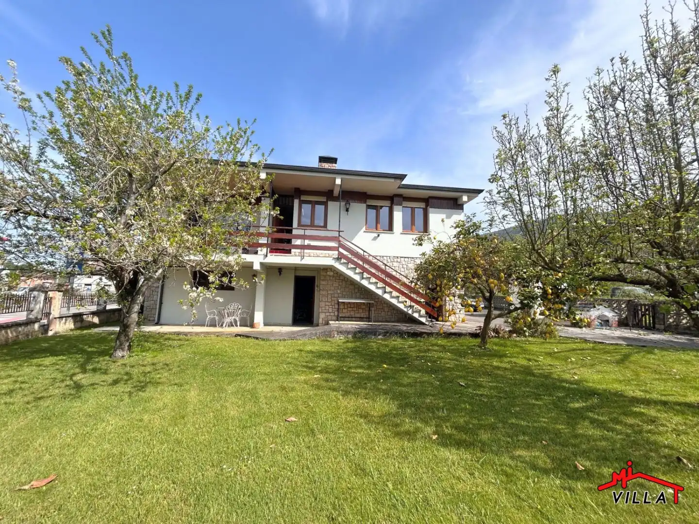 Vista exterior de Casa o chalet en venta en Ampuero con Calefacción, Terraza y Amueblado