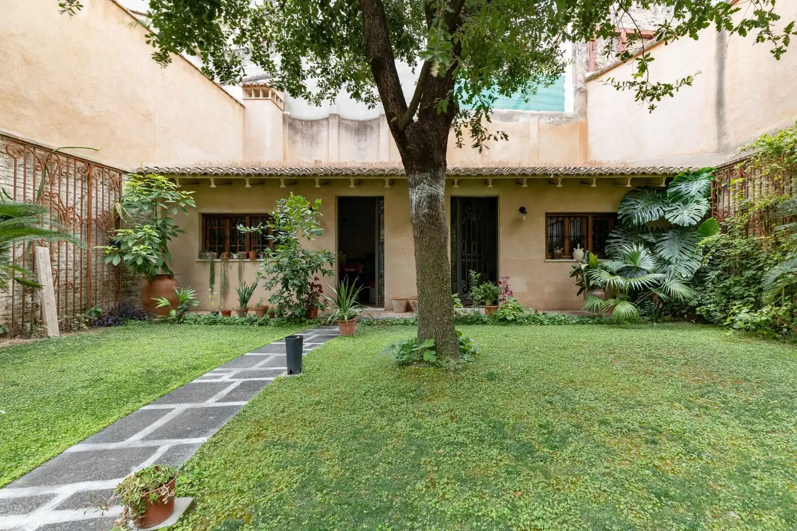 Exterior view of Houses for sale in Xàtiva  with Air Conditioner, Private garden and Terrace